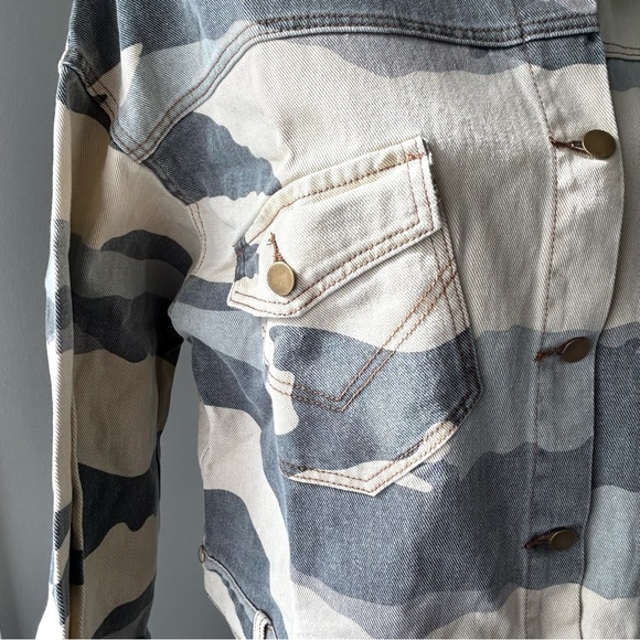 🌸NWT Easel Camo Styler Washed Twill Jacket. Grey/ Creme. 1 SM 1 MED 1 LRG - Picture 8 of 11